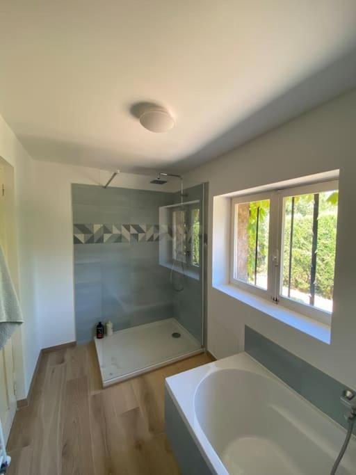 Villa Provencale Familiale Avec Piscine Grimaud Exterior photo