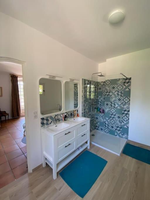 Villa Provencale Familiale Avec Piscine Grimaud Exterior photo
